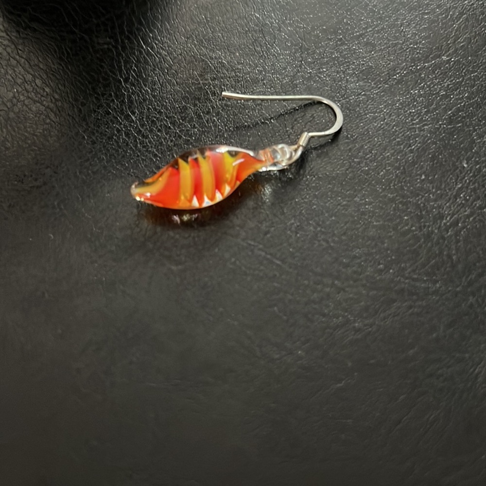 Glass earrings - Picture 3 of 3